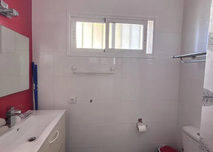 Apartment Sea & Pool Hideaway